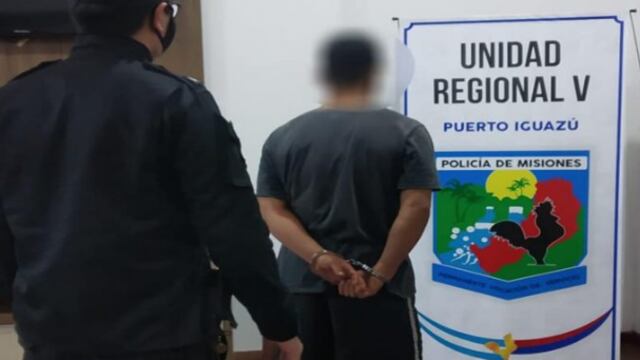 Joven terminó detenido tras sustraer 11 botellas de vino de un local comercial en Puerto Iguazú.