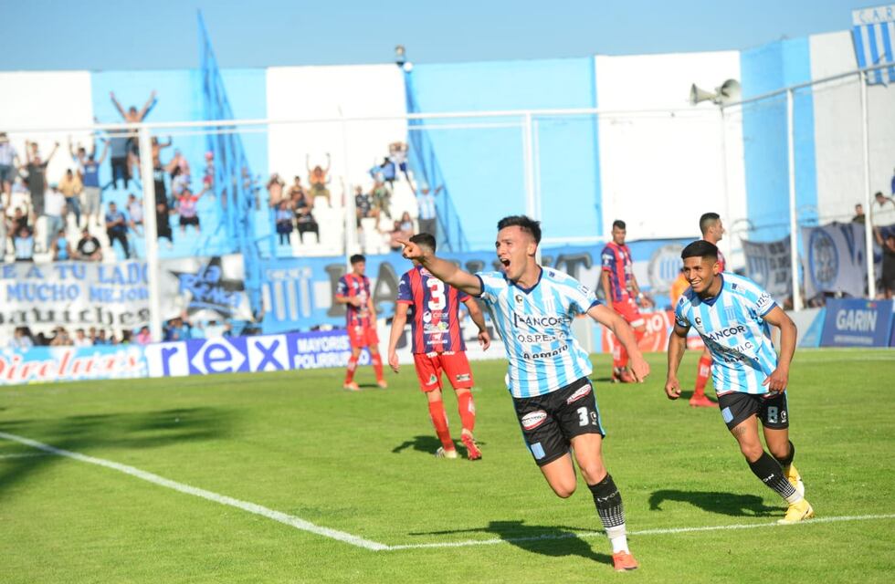 Racing ganó en Nueva Italia y se despega del escolta