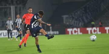 Salió el zurdazo de Rubén Botta para el gol de Talleres ante Alianza Lima, en una victoria fundamental.