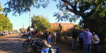 Ma de una hora de espera en la fila para realizarse el hisopado en el caps de Villa Alta.