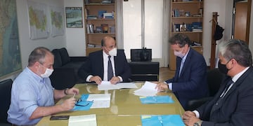 El gobernador Juan Manzur firmó convenios para importante obras hídricas por más de $850 millones