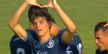 Con un golazo de Lucas Ambrogio, Independiente Rivadavia, venció a River Plate de Uruguay por 1-0.