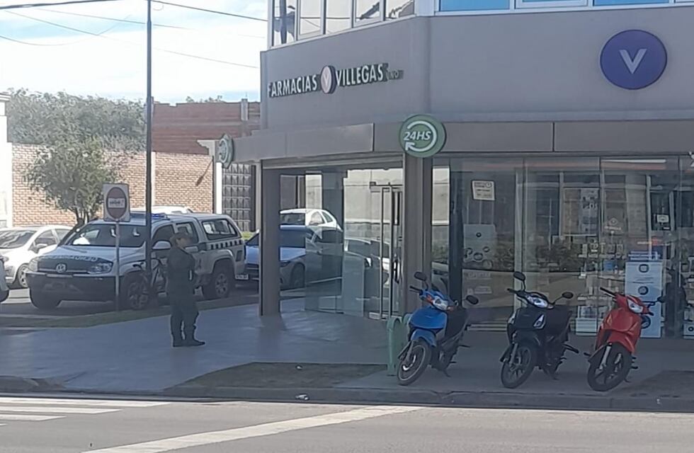 Gendarmería allanó Farmacia Villegas por presunta evasión y lavado de activos