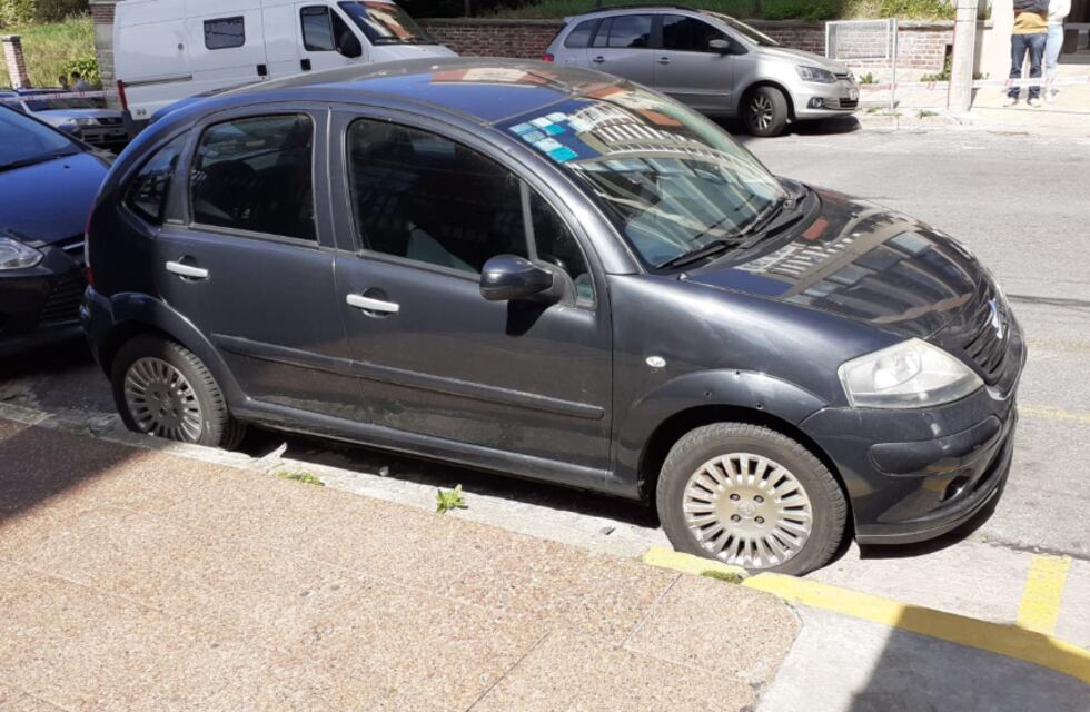 Una locura: sacó un arma y comenzó a los tiros en la vía pública