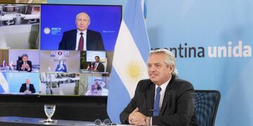 Alberto Fernandez en conferencia con Putin anunciaron oficialmente la producción de la Sputnik en Argentina. (Foto: Presidencia de la Nación)