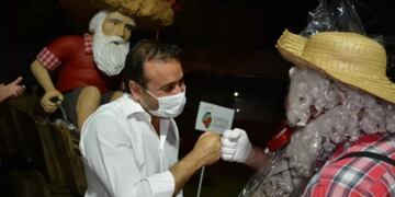 Fiesta de la Navidad en Alem: el gobernador inauguró el paseo a cielo abierto