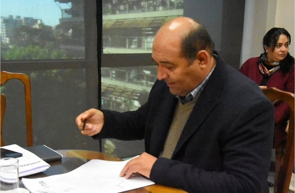 Legislatura eligió a Roberto Moreno para liderar la Comisión de Asuntos Municipales y Comunales