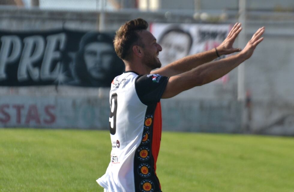 Liga del Sur: en el debut de Román, Sporting encontró su primera triunfo