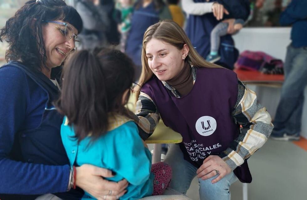 Ushuaia: presentaron la “leyenda del Calafate” en establecimientos educativos