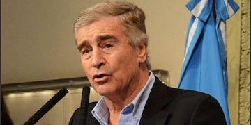 Oscar Aguad sostuvo que la Armada "minimizo" el hecho y "falseó información".