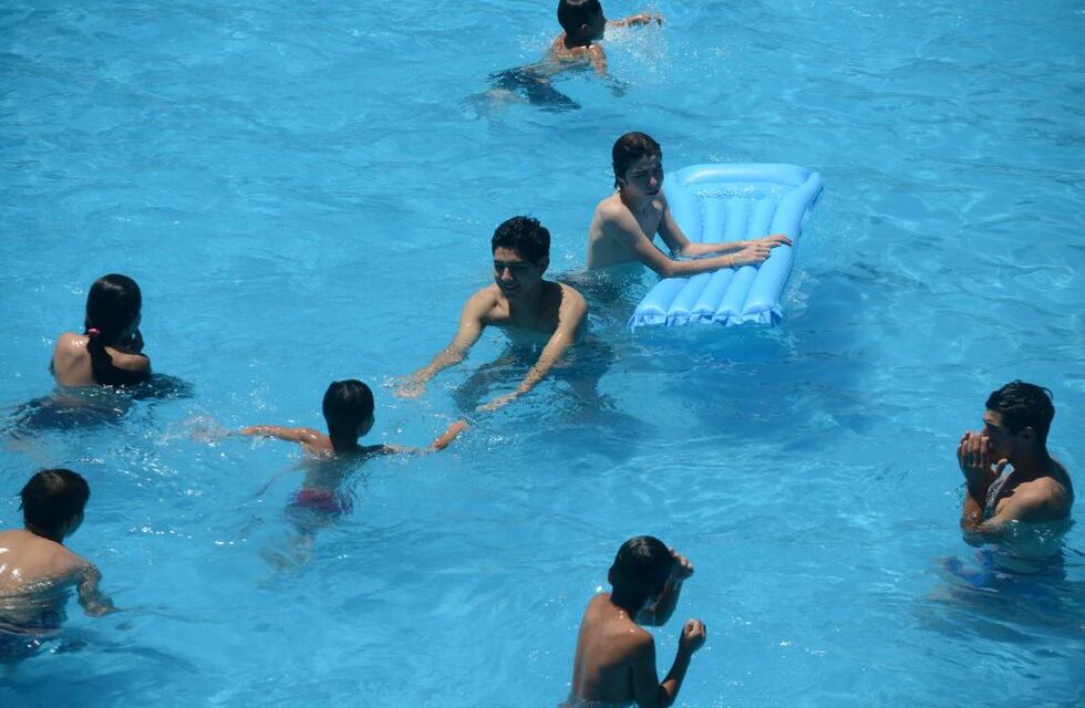 Viedma: las colonias municipales exigirán estar vacunado contra el COVID-19