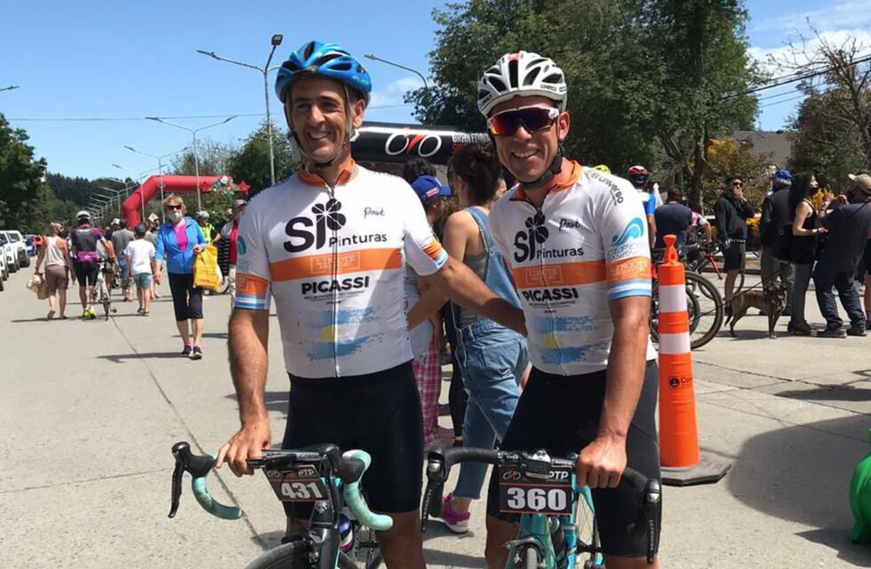 Gran papel de dos azuleños en el Gran Fondo de los 7 Lagos