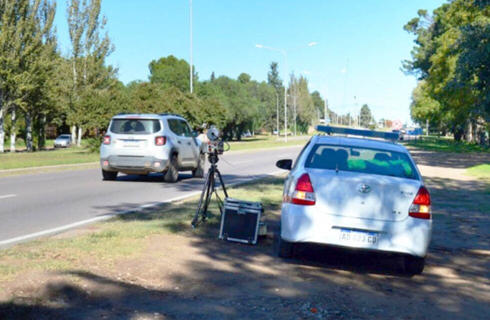 Controlan las velocidades con radares móviles entre Santa Rosa y Toay