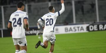 Botta puso el 2-0 para Talleres sobre Barcelona de Ecuador. (Javier Ferreyra/La Voz)