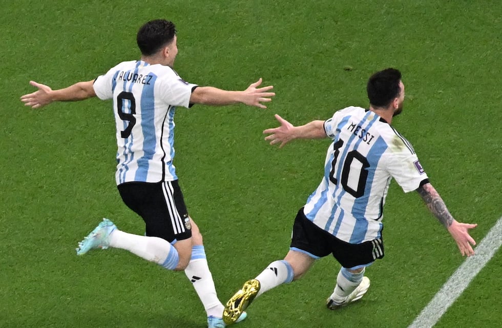 Lionel Messi metió el primer gol en el triunfo ante México y Argentina sueña con los octavos de final