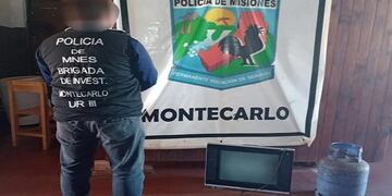 Fue detenido un hombre con objetos robados en Montecarlo.
