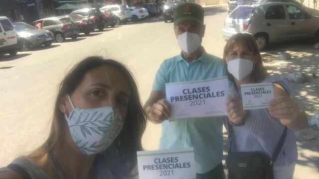 Una agrupación de padres lanzó una campaña para la vuelta de las clases presenciales.
