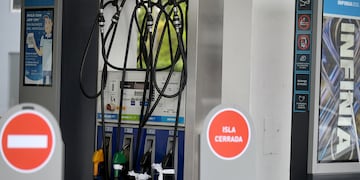 El faltante de combustible en Córdoba sigue registrándose en distintas estaciones de servicio. (Ramiro Pereyra/La Voz)