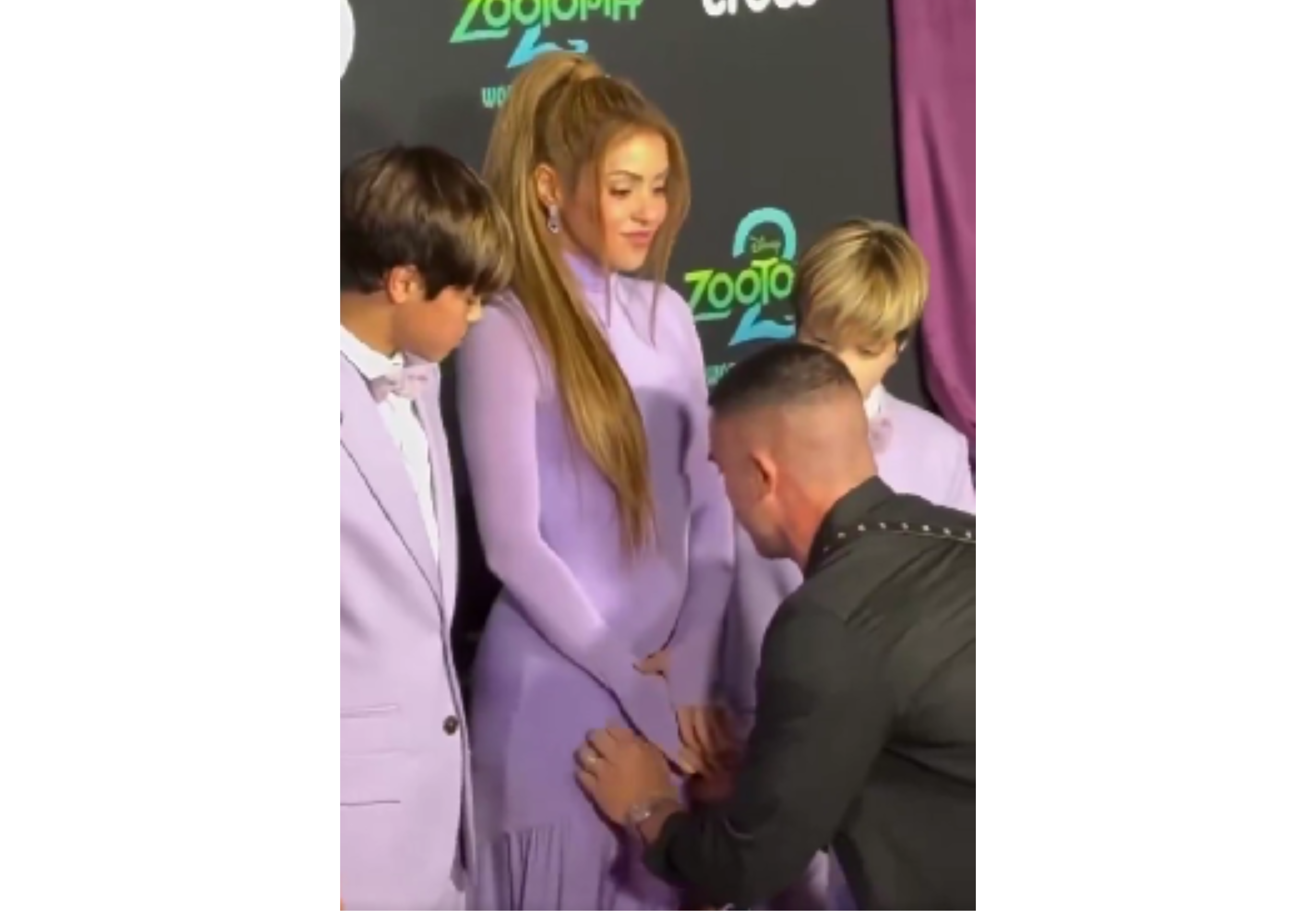 Shakira vivió un momento incómodo.