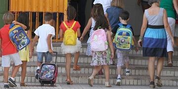 Por las temperaturas extremas, desde Amsafe piden que se suspendan las clases en Rosario.