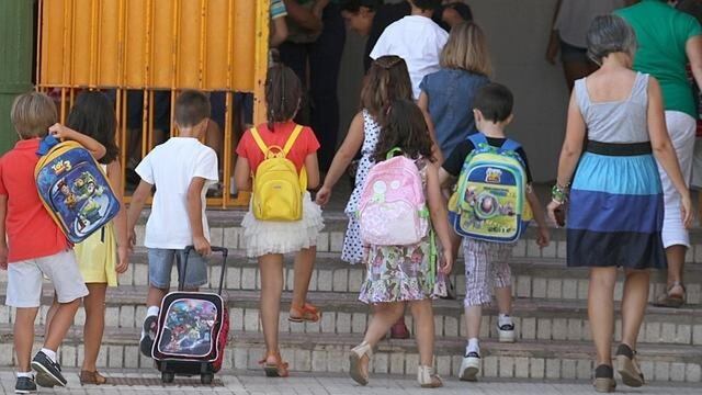 Por las temperaturas extremas, desde Amsafe piden que se suspendan las clases en Rosario.