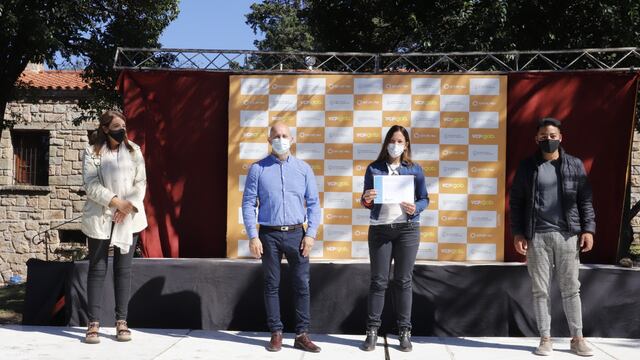 Reconocimiento a emprendedores de Carlos Paz que participaron del Programa de Empleo Independiente.