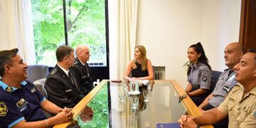 Se desarrolló entre la presidenta del Concejo Deliberante y autoridades de seguridad nacional y provincial que trabajan en la ciudad.