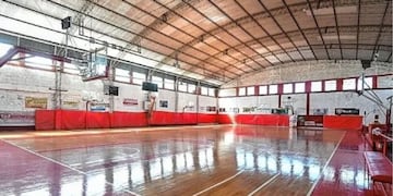 Polémica en el básquet local: Quique Club repudia que un jugador sancionado vuelva a competir tras pagar una multa