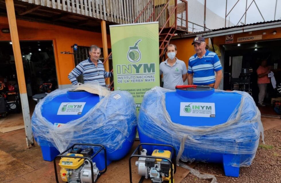 Entrega de equipos para productores de Dos de Mayo y Salto Encantado