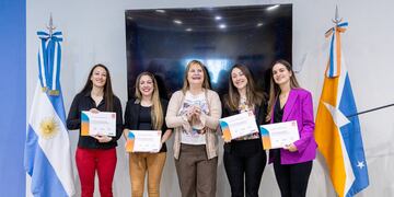 El sistema de salud público cuenta con cuatro nuevas especialistas