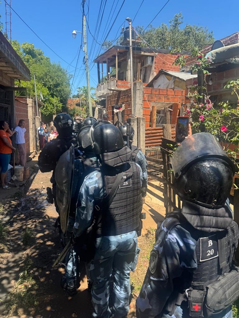 Rescataron a una menor víctima de grooming en un operativo simultáneo en Garupá y Posadas.