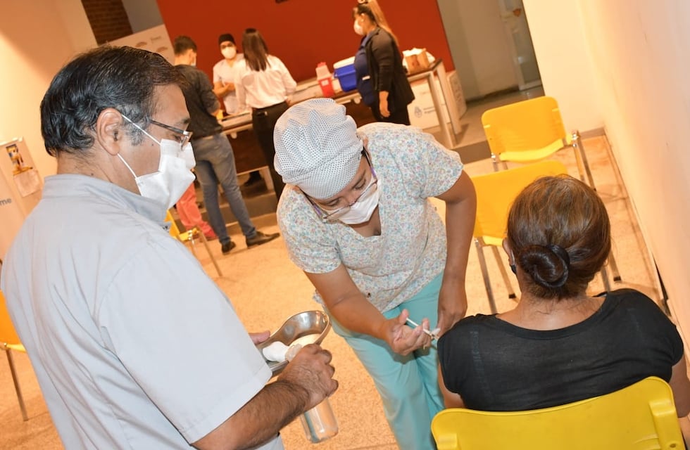 Chaco comienza a vacunar a menores de 60 años dentro de grupos de riesgo