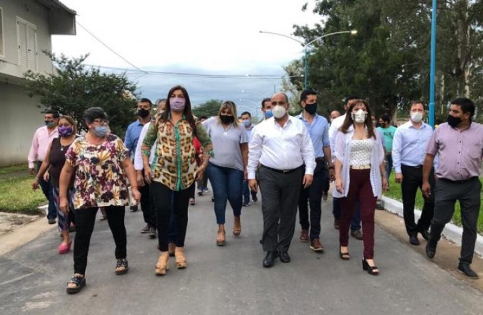 Manzur inauguró pavimentación e iluminación led en Alberdi