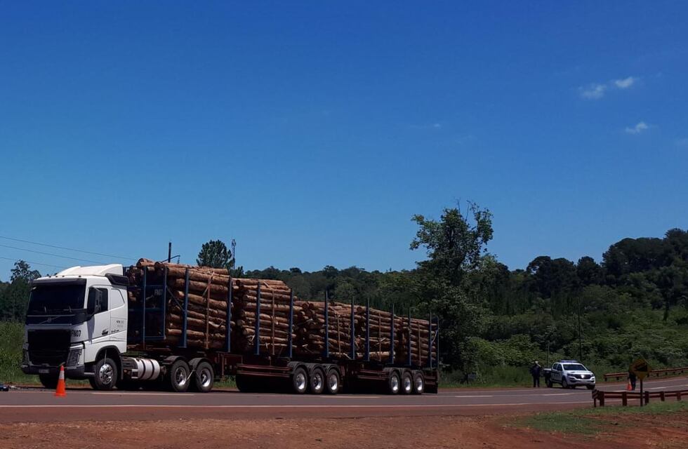 Puerto Esperanza: motociclista falleció tras choque con un camión