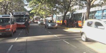 Banderazos frente a la Quinta de Olivos y Panamericana: reclaman por clases presenciales