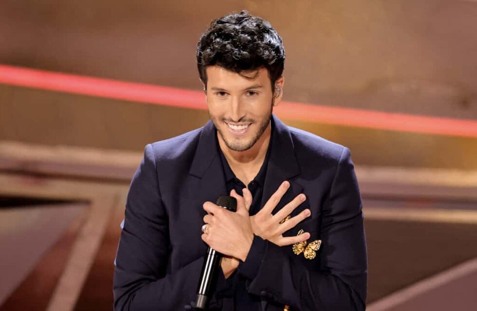 Premios Oscar 2022: Sebastián Yatra intepretó “Dos oruguitas” de la película “Encanto”