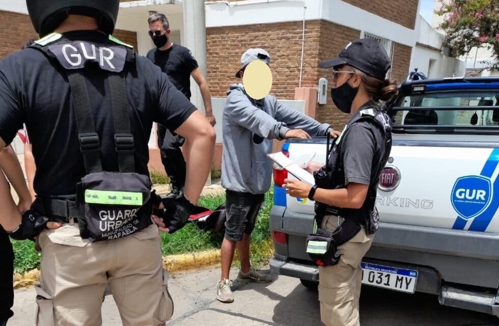 Llevaba un balde con lo robado: quedó preso