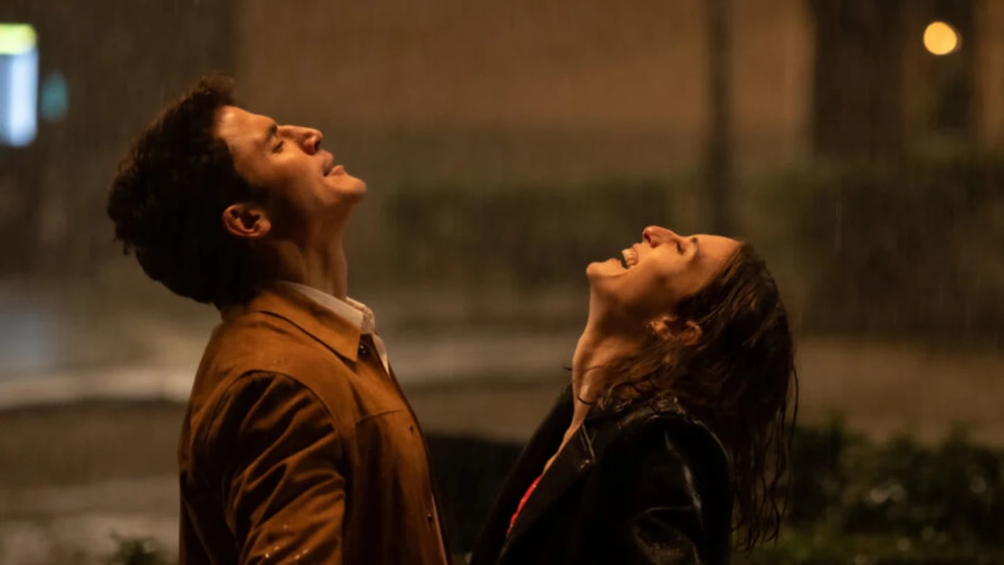 La película sugerida es de origen español.