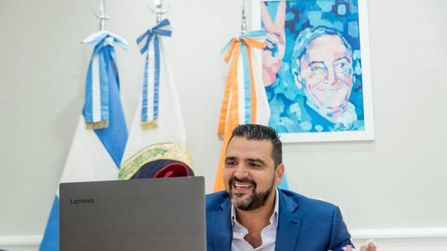 El intendente Walter Vuoto firmó el convenio de cogestión entre la Municipalidad de Ushuaia, en conjunto con el PROCREAR y el Banco Hipotecario.