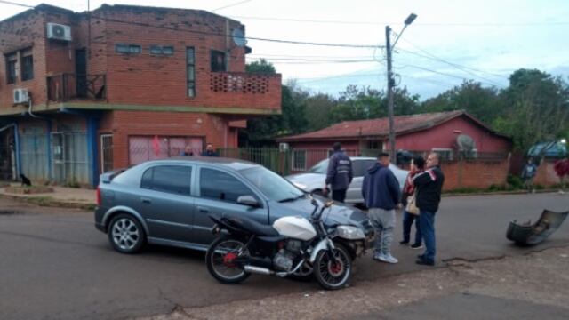Puerto Iguazú: accidente vial dejó como saldo daños materiales.