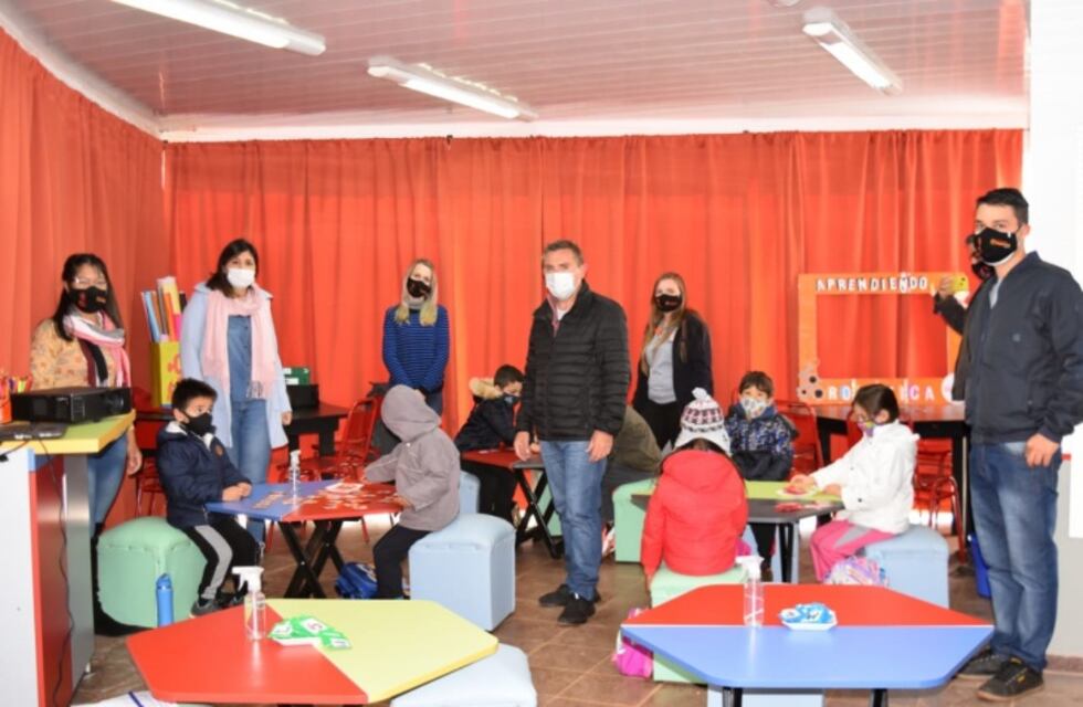 Iniciaron las clases en la Escuela de Robótica en Campo Grande