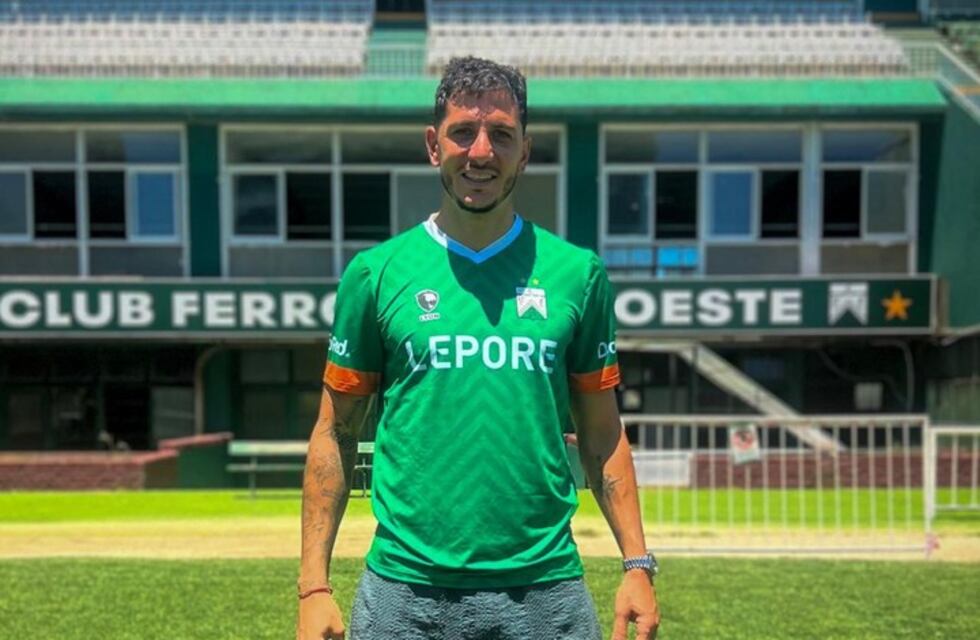 Aseguran que un ex Boca habría estado con la pareja de su DT y le rescindieron el contrato