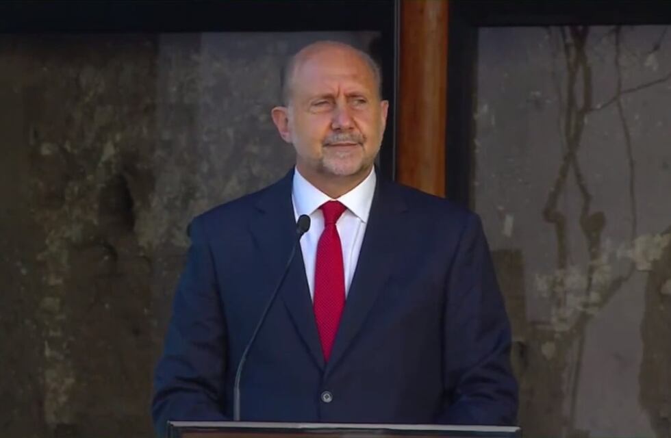 Omar Perotti sobre vacunación VIP: “Pudo haber errores pero no hay privilegios”