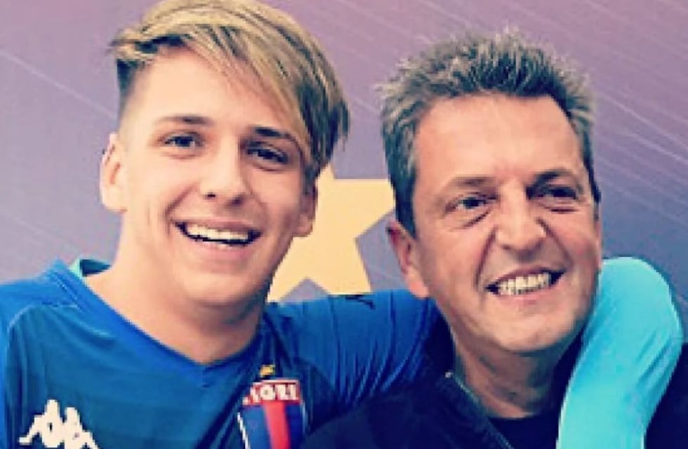 Es el hijo de Sergio Massa, se hizo viral por sus respuestas y ya es toda una celebridad en Twitter