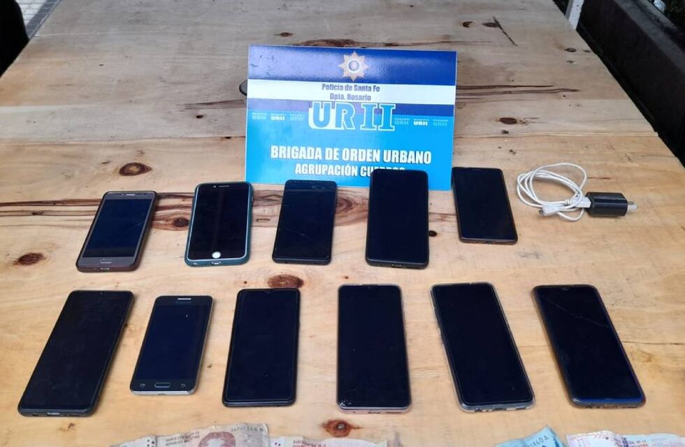 Detuvieron a una reconocida mechera del centro: tenía 11 celulares