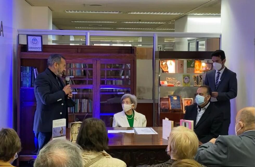 Corrientes inauguró la biblioteca “Marta de París” en Buenos Aires