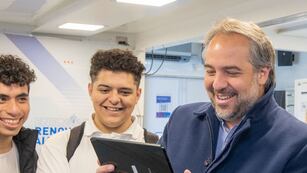 Más de 80 estudiantes de Maipú recibieron una beca para capacitarse en desarrollo de software