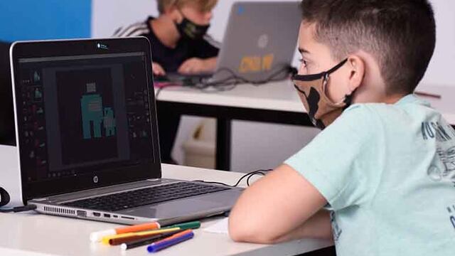 La DGE lanzó el programa piloto EduTec y se aplicará a alumnos de 4to grado de tres escuelas de Godoy Cruz. Gentileza MGC