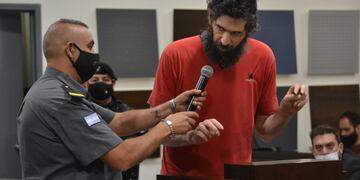 Gil Pereg habla durante los alegatos durante el juicio en el que fue condenado por un jurado popular. Gentileza Prensa del Poder Judicial.