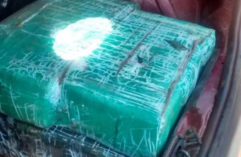 Wanda: cuatro detenidos por circular con 46 kilos de marihuana en un vehículo